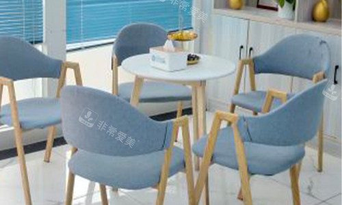 宜昌中汉口腔等待区