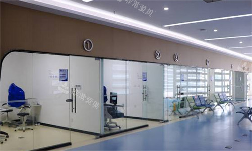 潍坊明润眼科面诊区环境图