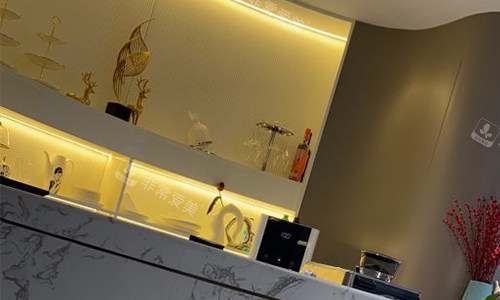 北京华臣医疗美容门诊前台