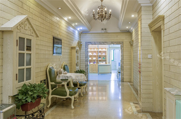 北京润美玉之光医疗美容等候区