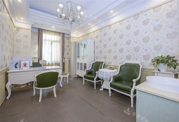 北京润美玉之光医疗美容面诊室环境