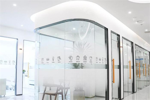 重庆佳成口腔照片图