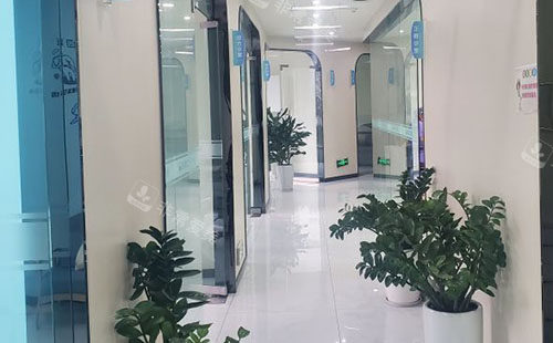 重庆吉美口腔走廊环境图