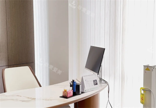 青岛李沧华颐口腔诊室