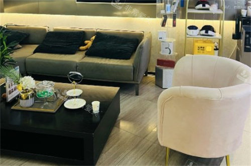 南京天际植发等待区环境图