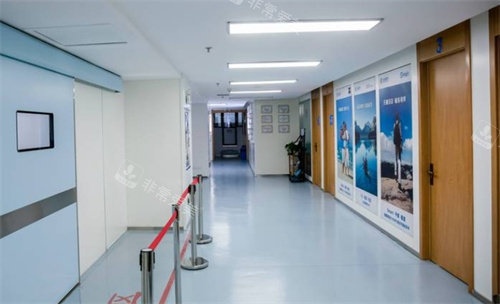 乌鲁木齐普瑞眼科医院走廊环境