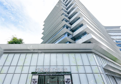 蒋铮铮医生在杭州浮想国坐诊实录：幼态脸、精灵耳背后的变漂亮密码，你get了吗？