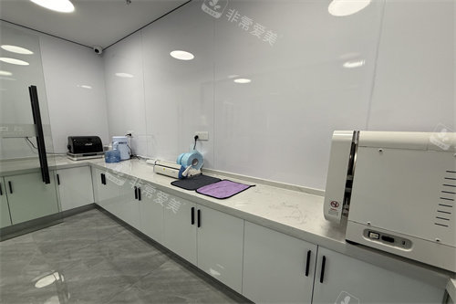 房县众大口腔操作间