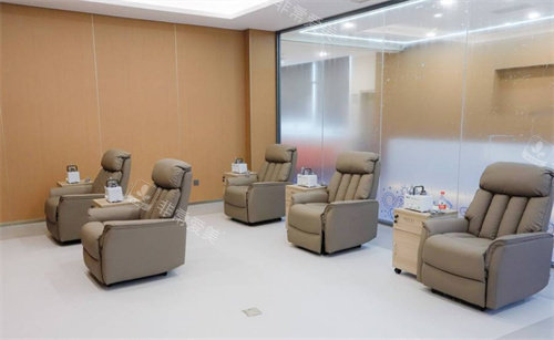 广州晶亮眼科休息区