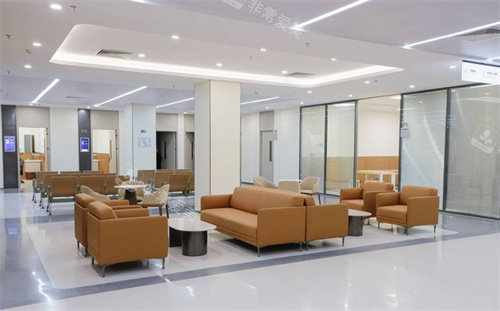 广州晶亮眼科等候区