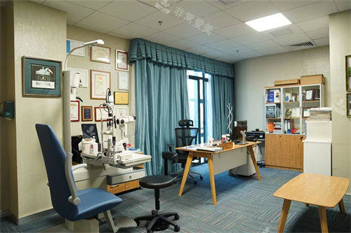 广州爱尔眼科医院院长室