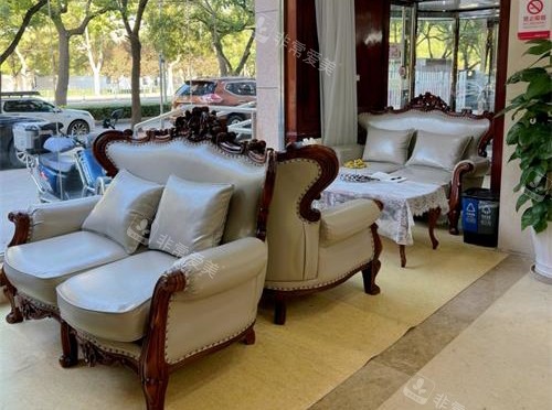 北京华韩整形大厅环境休息示意图