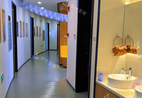 哈爾濱雙燕整形走廊環(huán)境圖