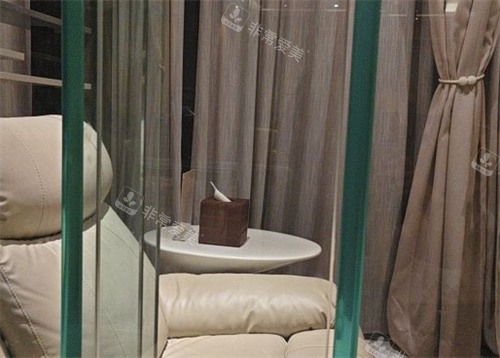 南京艺星整形休息区沙发