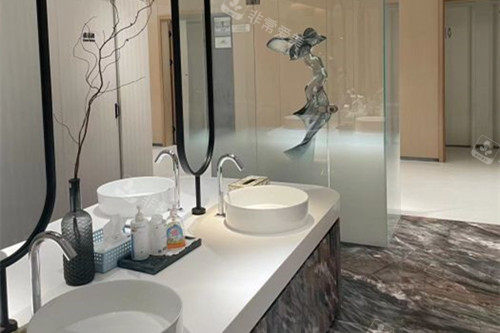 成都新麗美整形洗漱區(qū)環(huán)境示意圖 成都新麗美整形洗漱區(qū)環(huán)境示意圖