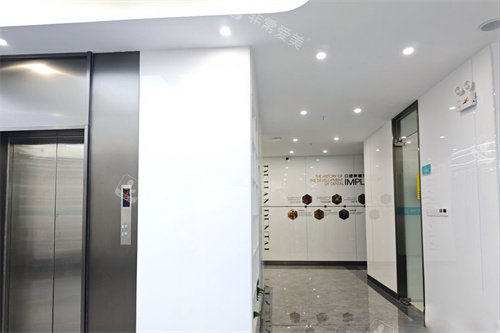 南昌德韩口腔医院电梯间