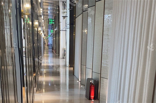 北京画美医疗美容医院走廊