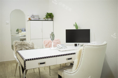 广州可玫尔医疗美容皮肤美容科接诊室