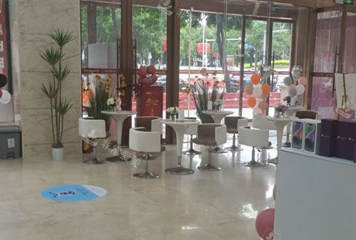 东莞壹加壹整形大厅入口环境图