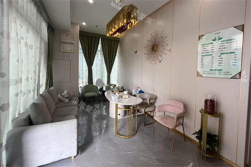 黄学峰富贵包专科休息候诊区