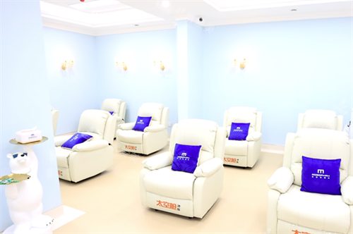 济宁麦迪格眼科休息区
