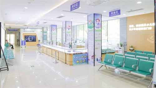 郑州爱尔眼科医院青少年