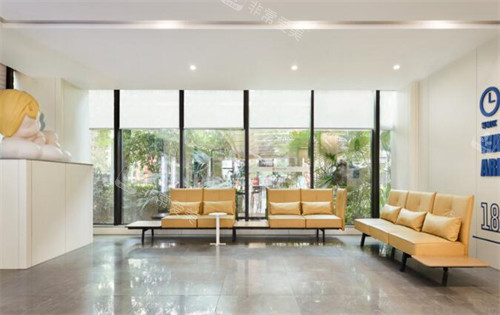 成都军大医院口腔科一角 成都军大医院口腔科一角