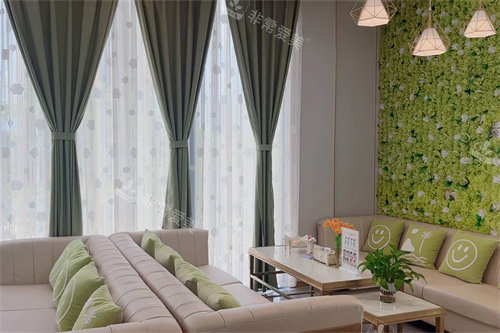 黄学峰富贵包专科休息区