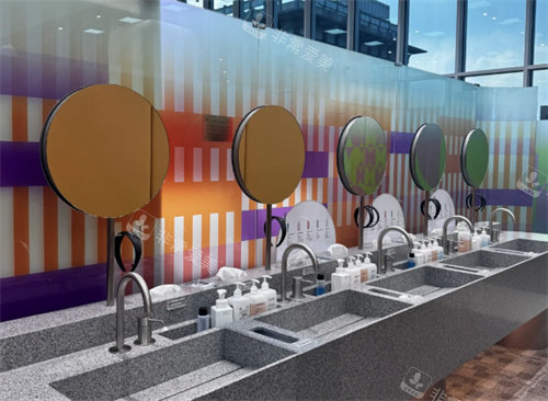 韩国PPEUM皮肤科盥洗室