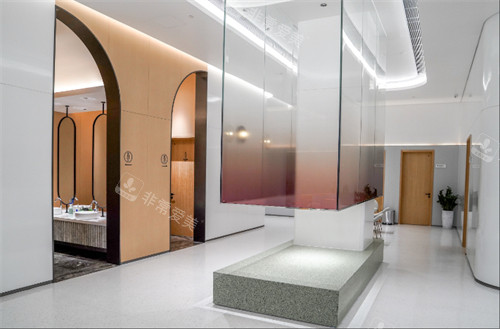 四川省人民医院医疗集团新丽美医疗美容医院大厅环境