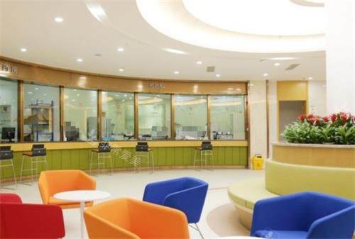 成都九龍醫(yī)院大廳休息區(qū) 成都九龍醫(yī)院大廳休息區(qū)