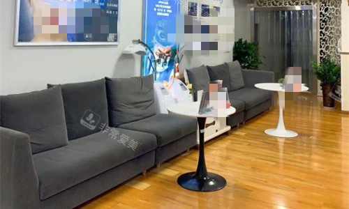 成都軍建整形休息區(qū)1