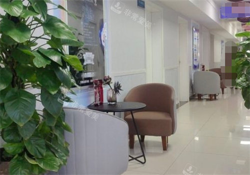 成都軍建醫(yī)院疤痕科等待區(qū)