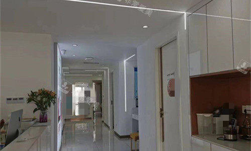 成都朗睿醫(yī)療美容診室圖