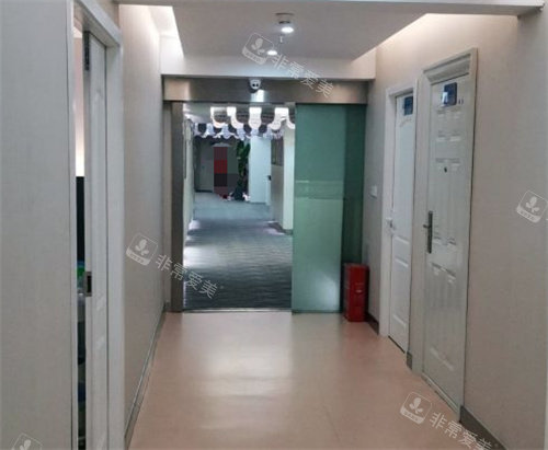 成都美钰蓉美医疗美容走廊环境 成都美钰蓉美医疗美容走廊环境