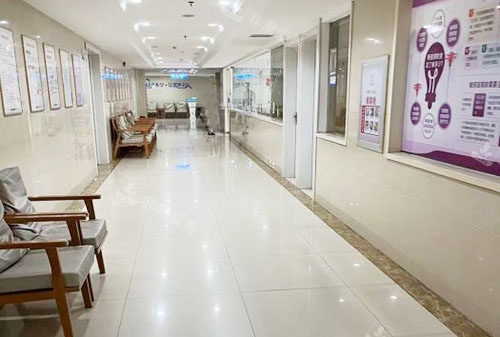 合肥民众医院私密科走廊环境实拍图