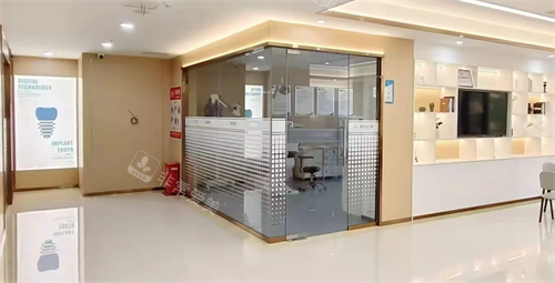 鄂州百年达口腔就诊室