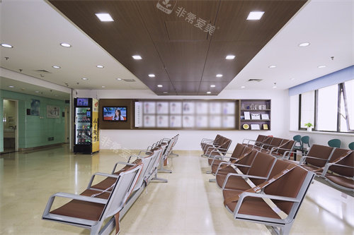 北京茗视光眼科崇文门店等候区