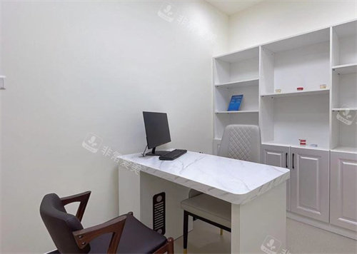 天津伊诚口腔面诊室