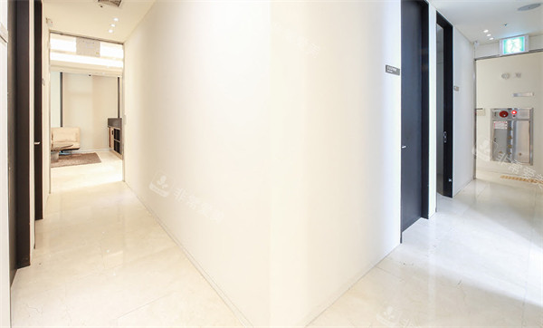 韩国onlyeye整形外科走廊一角 韩国onlyeye整形外科走廊一角