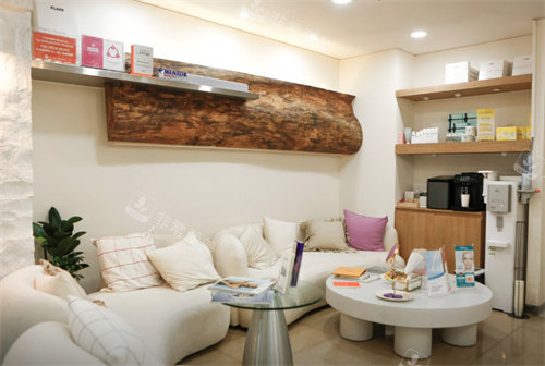 韩国mycell医院休息区