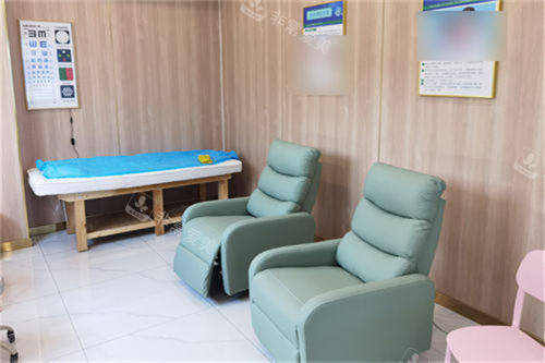 武汉自在视眼科休息沙发