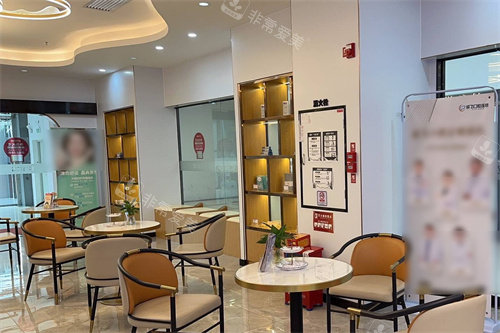 广州诚飞港大口腔大厅休息区环境