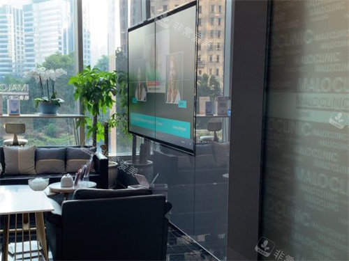 广州马泷口腔的等待区