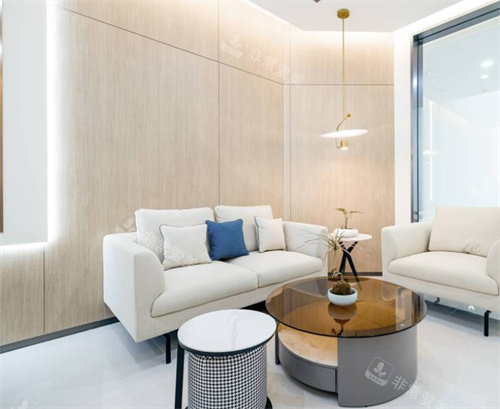 呼和浩特雍禾植发医院等待区