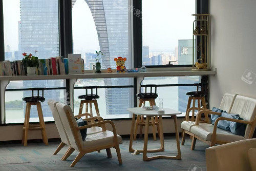 苏州美博医美整形候诊区