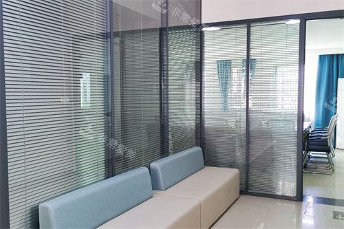 京山京楚口腔等候区