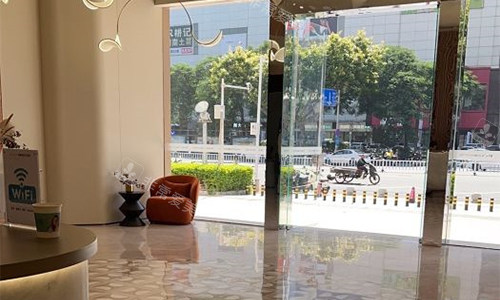 惠州鹏爱医院大厅区域