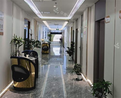 成都莱瑞拉威塑医疗美容医院走廊环境