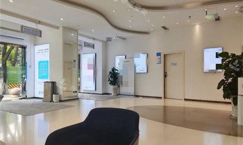成都中医大银海整形大厅图